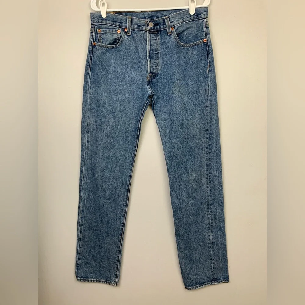 Levis 501 Jeans Men 30x32 (32x30) Blue Denim Button Fly Straight Leg Classic Fit